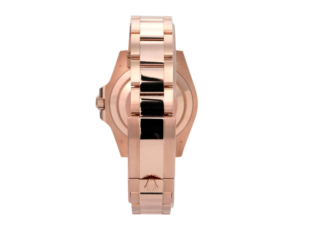 Rolex GMT-Master II Everose-Gold 126715CHNR Rückansicht mit Oyster-Armband aus 18 kt Everose-Gold.