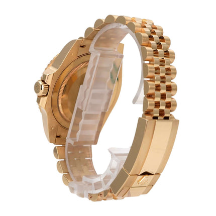Rolex GMT-Master II Gelbgold 126718GRNR mit 18k Gelbgold Jubilee-Band und Oysterclasp-Schließe.