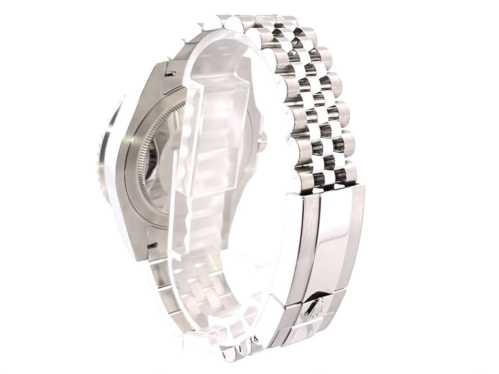 Rolex GMT-Master II Edelstahl 126720VTNR Jubile-Band, seitliche Ansicht des polierten Armbands und Gehäuses.