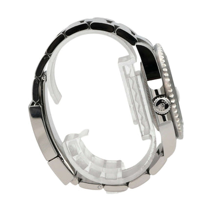 Rolex GMT-Master II Edelstahl 126720VTNR Oyster-Band seitliche Ansicht des Uhrengehäuses mit Oyster-Band.