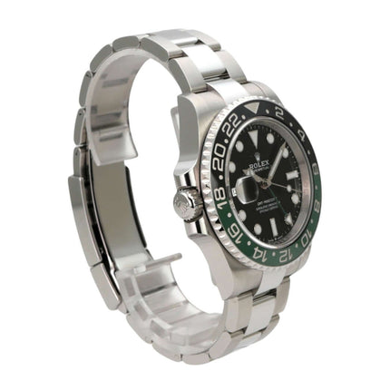 Rolex GMT-Master II Edelstahl 126720VTNR Oyster-Band mit schwarzem Zifferblatt und grün-schwarzer Lünette.