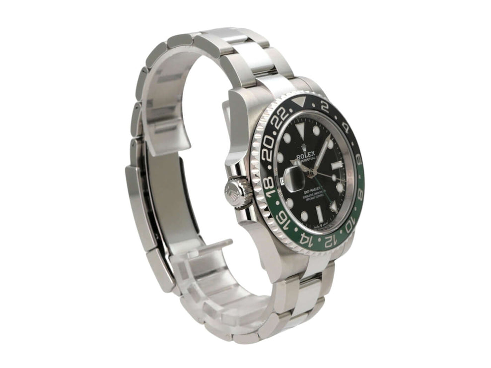 Rolex GMT-Master II Edelstahl 126720VTNR Oyster-Band mit schwarzem Zifferblatt und grün-schwarzer Lünette.