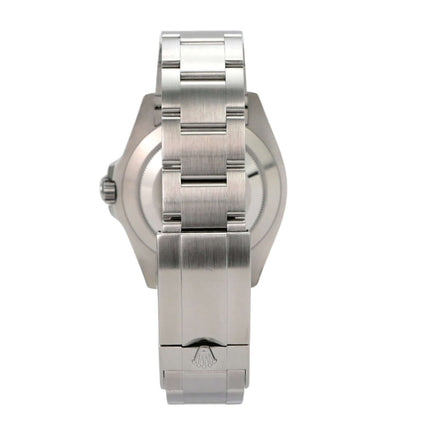 Rückansicht des Rolex Oyster Perpetual Air-King 126900 mit Edelstahlarmband und Faltschließe.