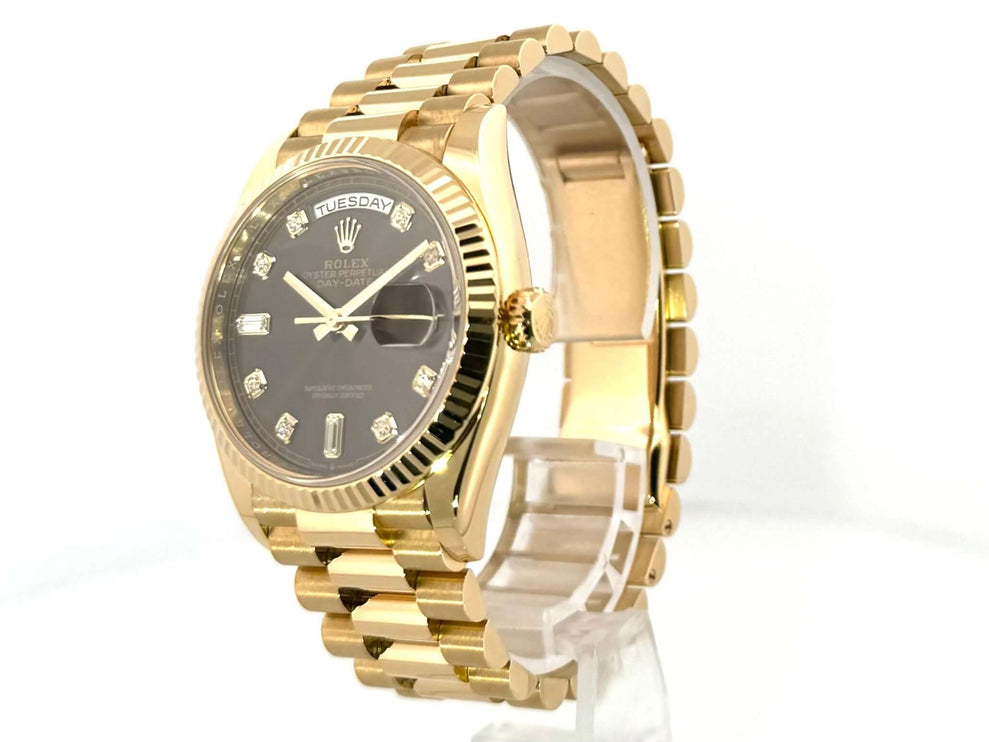 Rolex Day-Date 36 Gelbgold Ref. 128238 mit dunkelgrauem Zifferblatt und Diamanten, Präsident Armband, Modell von 2021