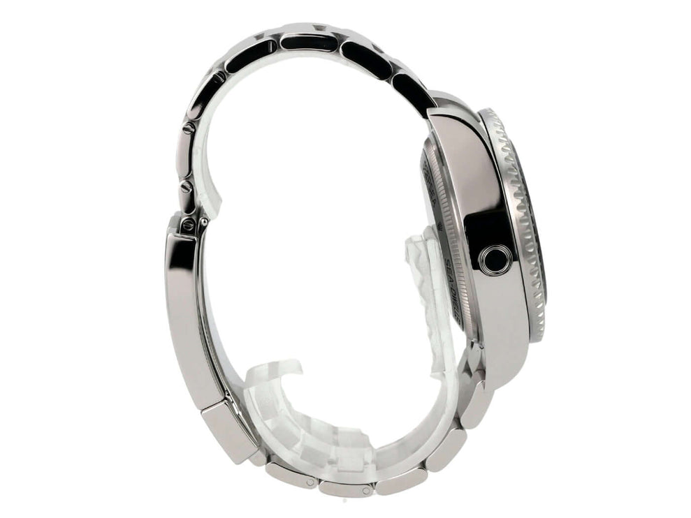 Rolex Sea-Dweller Deepsea 136660 seitliche Ansicht des Edelstahlgehäuses und Armbands.