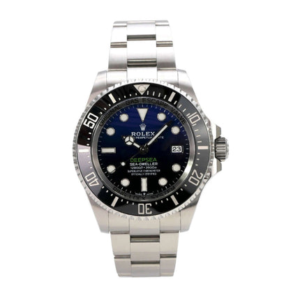 Rolex Sea-Dweller Deepsea 136660 D-Blue Uhr mit blauem Zifferblatt und Edelstahlband.