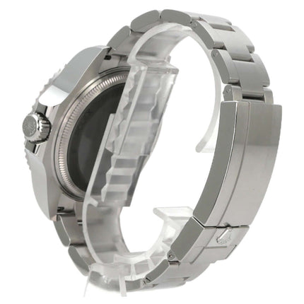 Rolex Sea-Dweller Deepsea 136660 D-Blue Ansicht der Gehäuseseite mit Edelstahlband und Heliumventil.