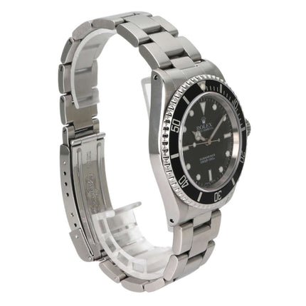 Rolex Submariner 40 Edelstahl 14060M mit schwarzer Lünette und Zifferblatt, Edelstahlarmband, poliertes Gehäuse, Automatikwerk.