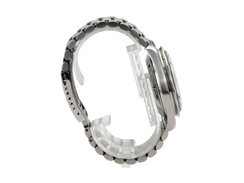 Omega Speedmaster Professional Moonwatch 145.022 Seitenansicht des Gehäuses und Armbands aus Edelstahl.