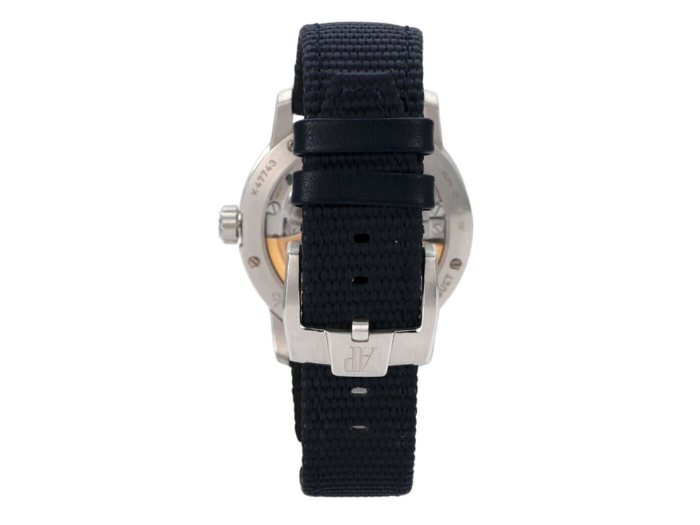 Rückansicht der Audemars Piguet Code 11.59 15210BC.OO.A321CR.01 mit blauem Textilband und 18 kt Weißgold Dornschließe.