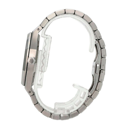 Audemars Piguet AP Royal Oak 15300ST.OO.1220ST.01 seitliche Ansicht des Edelstahlgehäuses und Armbands.