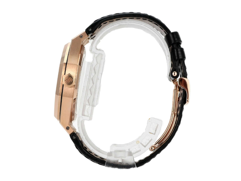 Seitenansicht der Audemars Piguet Royal Oak 15450OR.OO.D002CR.01 mit 18 kt Roségold und schwarzem Krokodillederarmband.