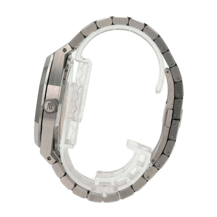 Audemars Piguet AP Royal Oak 15500ST.OO.1220ST.04 Armbandansicht mit Edelstahl Gehäuse, polierter und satinierten Oberflächen.