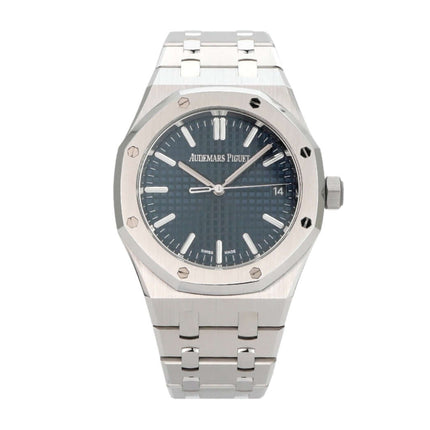 Audemars Piguet Royal Oak 15550ST mit blauem Zifferblatt, 37 mm Edelstahlgehäuse und Faltschließe.