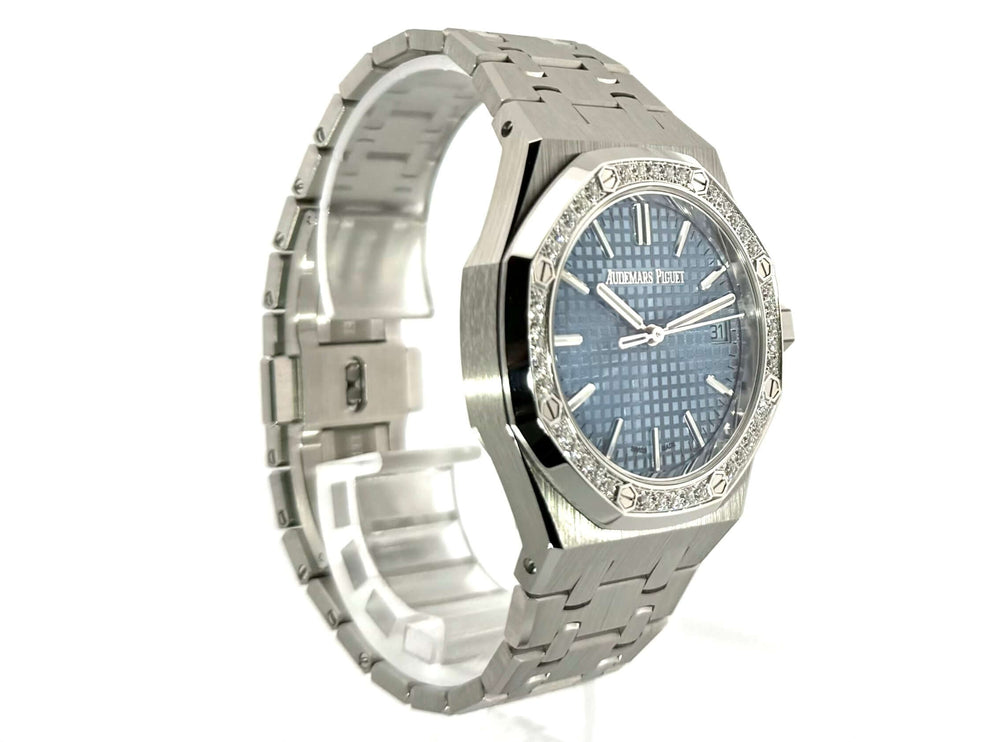 Audemars Piguet Royal Oak 15551ST.ZZ.1356ST.04 Edelstahlgehäuse, Diamantlünette, blaues Zifferblatt, Edelstahlarmband, luxuriöse Armbanduhr.