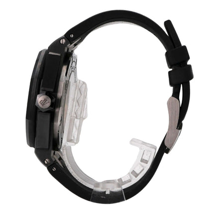 Audemars Piguet Royal Oak Offshore Diver Ceramic 15707CE.OO.A002CA.01 seitliche Ansicht mit schwarzem Kautschukband.