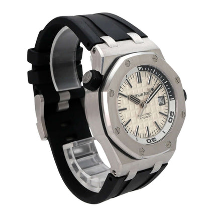 Audemars Piguet Royal Oak Offshore Diver 15710ST.OO.A002CA.02 aus Edelstahl mit schwarzem Kautschukarmband
