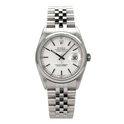 Rolex Datejust 36 Edelstahl 16200 Weiß Jubile-Band auf einem silbernen Armband.
