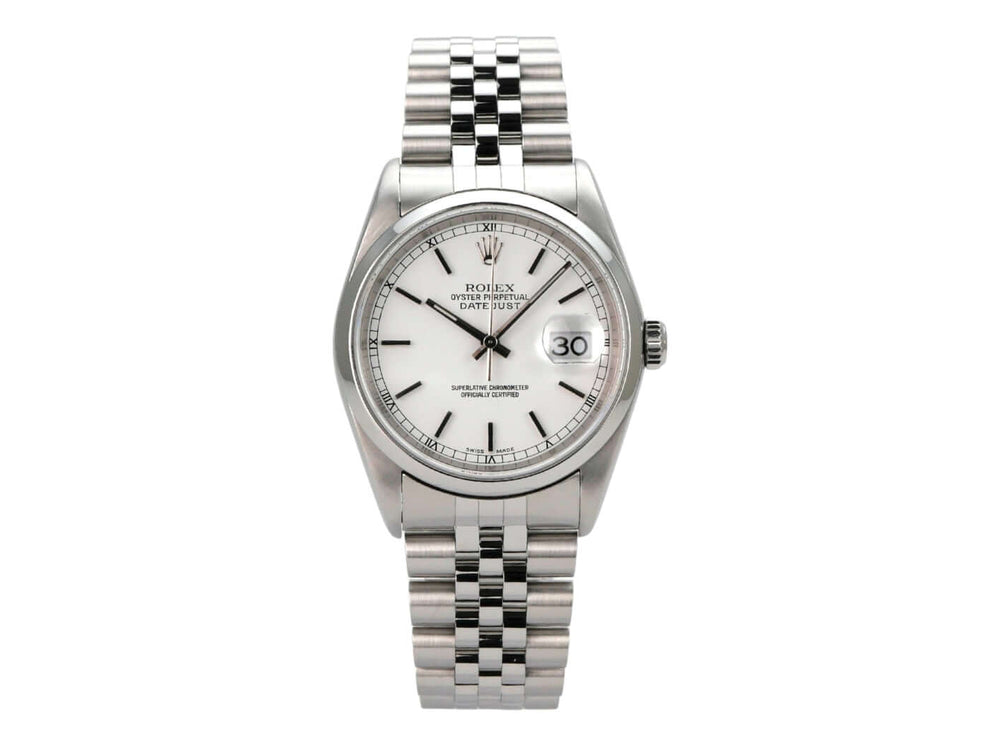 Rolex Datejust 36 Edelstahl 16200 Weiß Jubile-Band auf einem silbernen Armband.