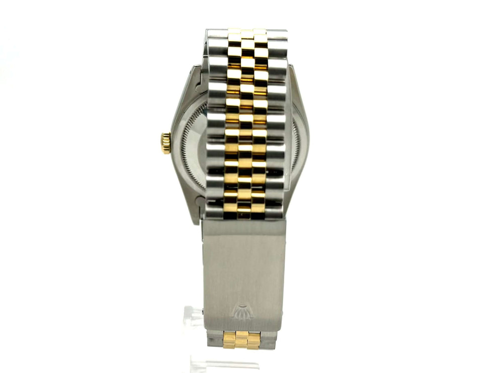 Rückansicht des Rolex Datejust 36 16233 Uhr mit Edelstahl- und Gelbgold-Jubile-Armband und Faltschließe.