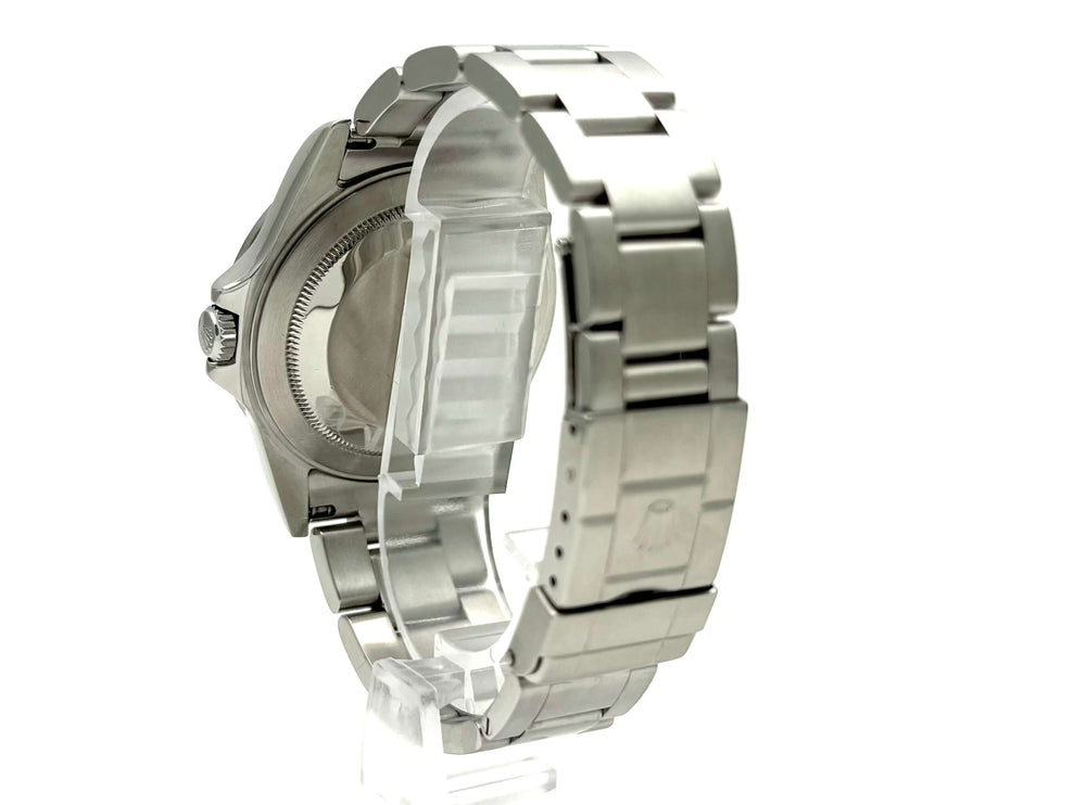 Rückansicht der Rolex Explorer II Ref. 16570, Gehäuse aus Edelstahl, satiniertes Oyster-Armband mit Sicherheitsfaltschließe