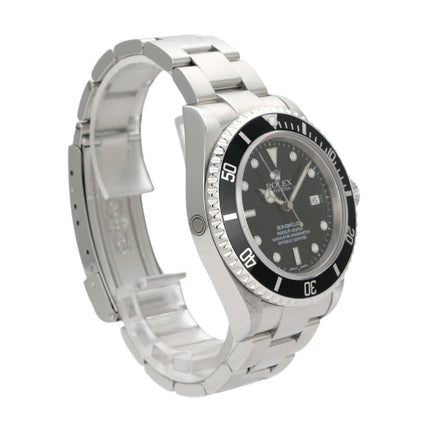 Rolex Sea-Dweller 16600 aus Edelstahl, schwarzes Zifferblatt, drehbare Lünette und Oyster Armband.