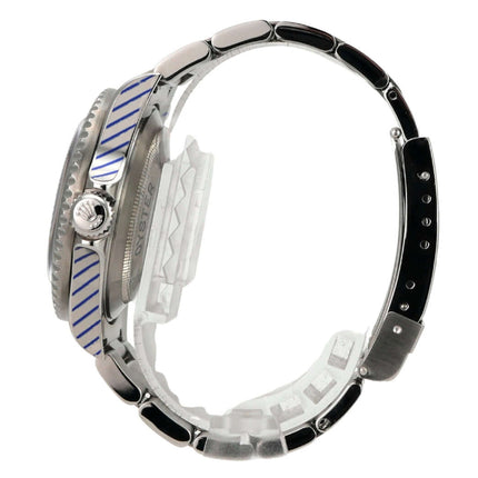 Rolex Sea-Dweller 16600 Edelstahlgehäuse und drehbare Lünette, seitliche Ansicht des Luxusuhren-Armbands.