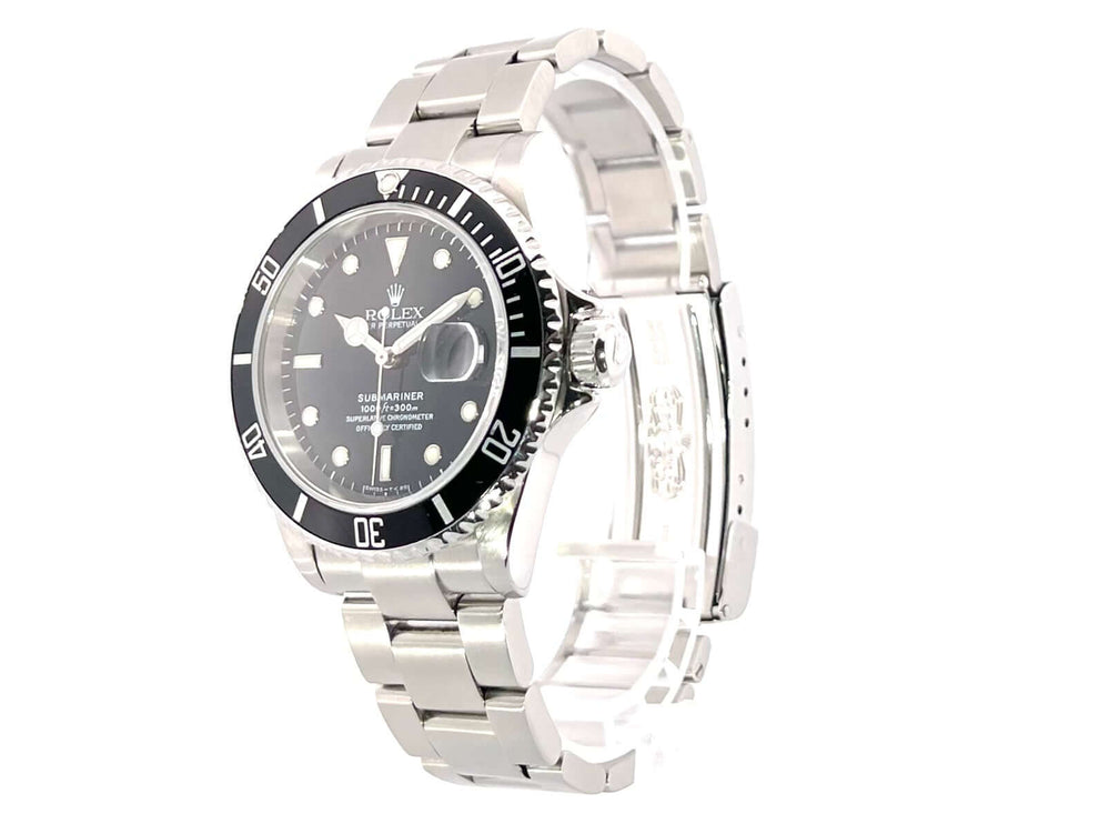 Rolex Submariner Date 16610 Edelstahl Armband, schwarzes Zifferblatt, poliertes Edelstahlgehäuse.