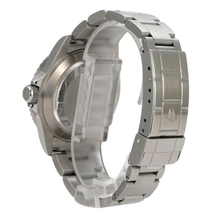 Rolex Submariner Date 16610 Edelstahlgehäuse und Oyster Armband, seitliche Ansicht des Armbands.