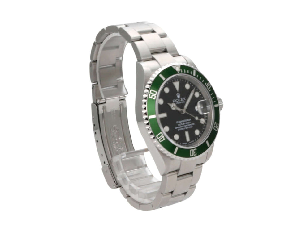 Rolex Submariner Date 16610LV mit grünem Zifferblatt und Edelstahlarmband, Seitliche Ansicht der Luxusuhr.