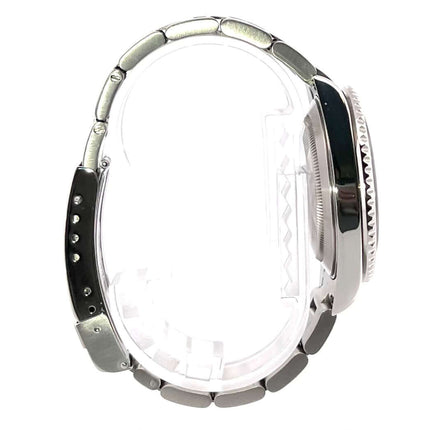 Seitenansicht der Rolex Submariner Date LV 16610LV aus Edelstahl mit poliertem und satiniertem Gehäuse und Armband.