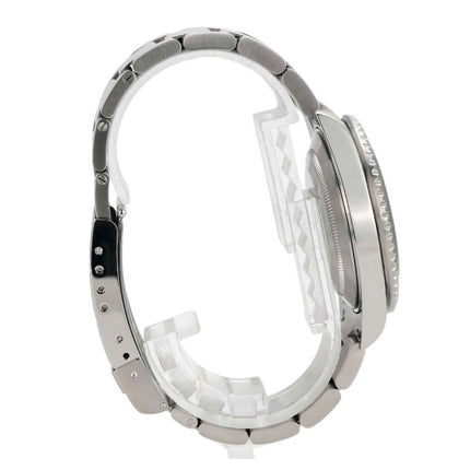 Seitenansicht der Rolex Submariner Date LV 16610LV mit poliertem und satiniertem Edelstahlarmband.