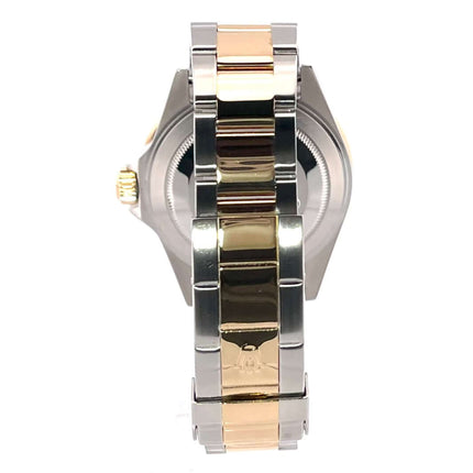 Rückansicht der Rolex Submariner Date 16613 aus Edelstahl und 18 Karat Gold mit poliertem und satiniertem Armband