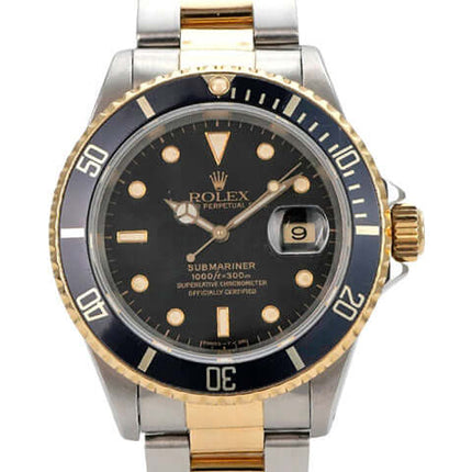 Rolex Submariner Date 16613 Edelstahl Gelbgold Schwarz mit schwarzem Zifferblatt und drehbarer Lünette.