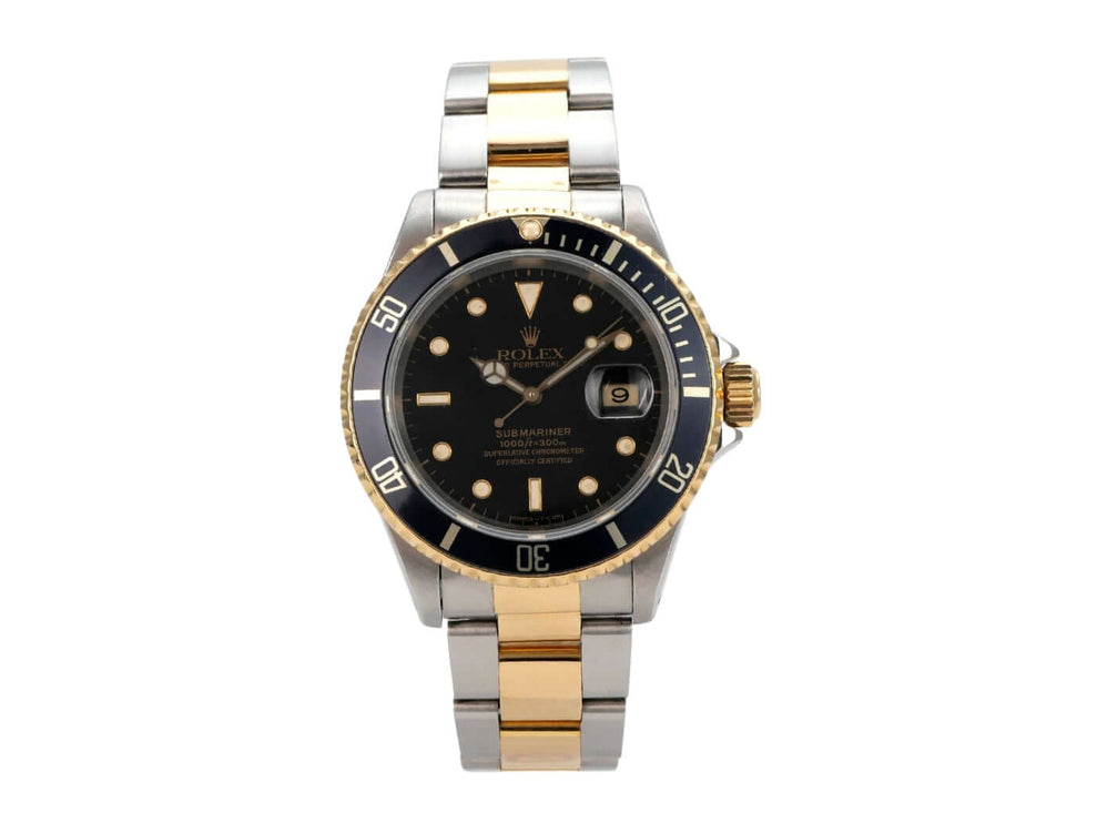 Rolex Submariner Date 16613 Edelstahl Gelbgold Schwarz mit schwarzem Ziffernblatt und drehbarer Lünette.