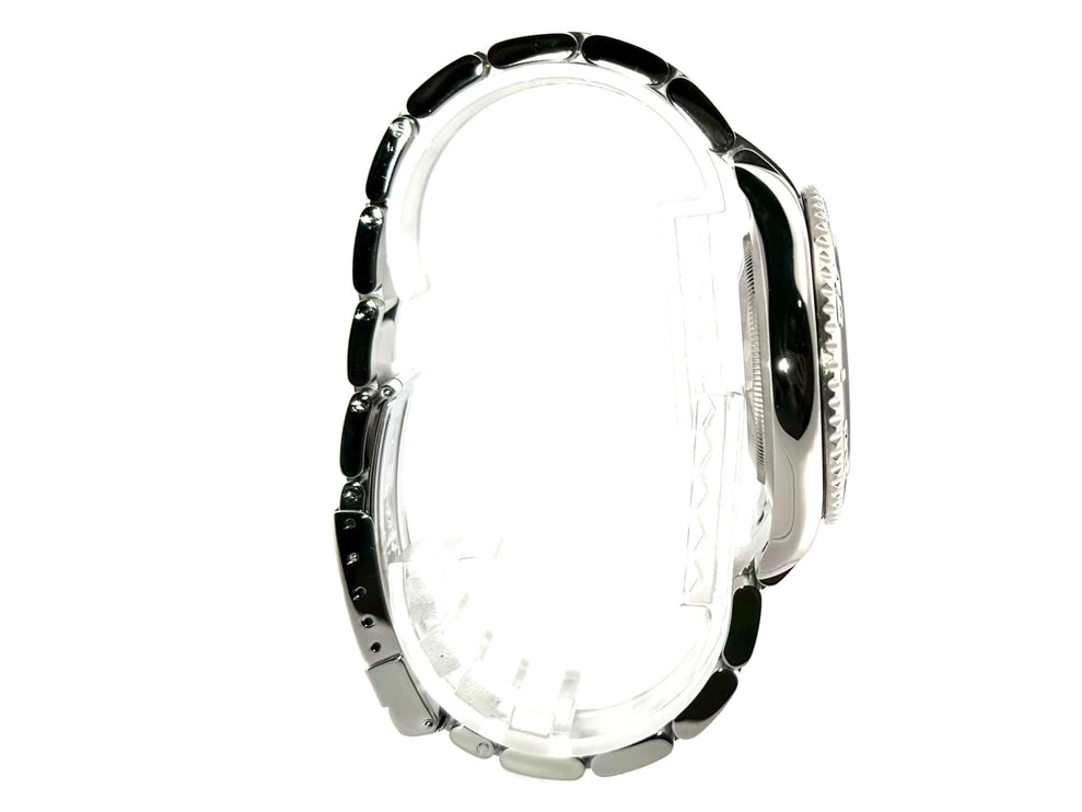 Rolex Yacht-Master 40 Edelstahl Platin 16622 Seitenansicht, poliertes und satiniertes Armband, geriffelte Platin Lünette