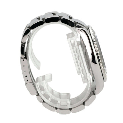 Seitenansicht des Rolex Yacht-Master 40 Edelstahl Platin 16622 mit poliertem und satiniertem Armband.