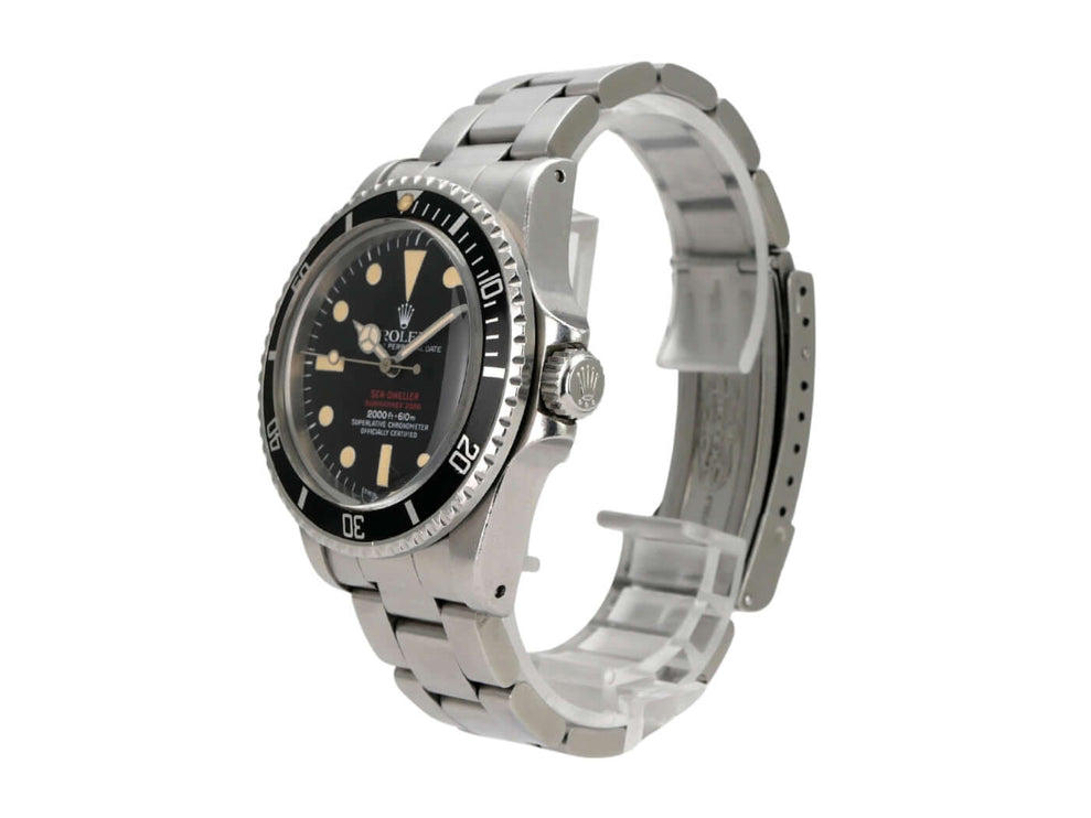 Rolex Sea-Dweller 1665 Double Red mit Edelstahlgehäuse und schwarzem Zifferblatt, seitliche Ansicht.