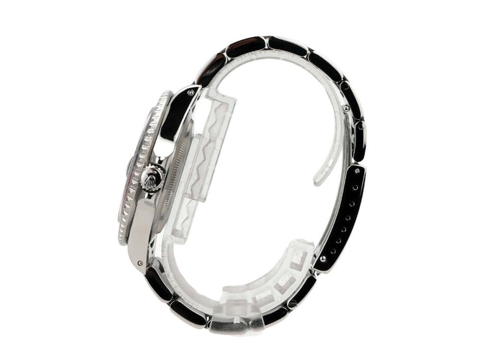 Rolex GMT-Master 16700 seitliche Ansicht mit poliertem Edelstahlarmband und drehbarer Lünette.