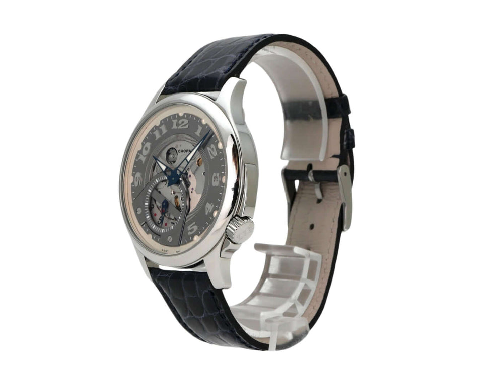 Chopard L.U.C. 168490-3002 Edelstahlgehäuse mit blauem Lederband und skelettiertem Zifferblatt.
