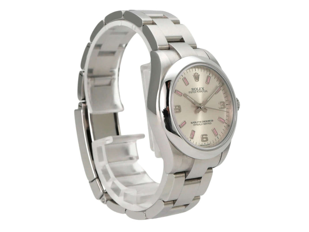 Rolex Oyster Perpetual 31 Ref. 177200 Silber, Edelstahlarmband und silberfarbenes Zifferblatt mit arabischen Ziffern.