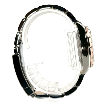 Seitenansicht der Rolex Datejust 31 Edelstahl Everose-Gold mit poliertem und satiniertem Edelstahlarmband und Diamantenlünette.