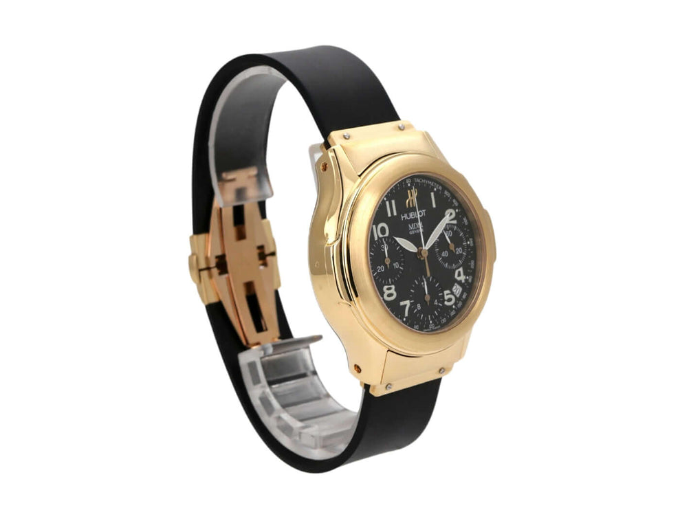 Hublot MDM Chrono 1810.3, 18 kt Gelbgold Gehäuse, schwarzes Zifferblatt, Kautschuk Armband, elegante Automatikuhr.