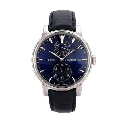 Arnold & Son Eight-Day Royal Navy Blue Uhr mit blauem Zifferblatt und Lederarmband, Edelstahlgehäuse, ungetragen.