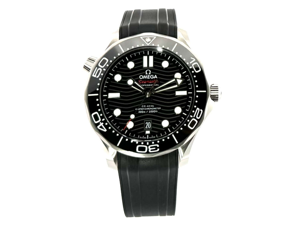 OMEGA Seamaster Diver 300M Master Chronometer Edelstahlgehäuse, schwarze Keramiklünette, schwarzes Kautschukarmband, schwarzes Zifferblatt