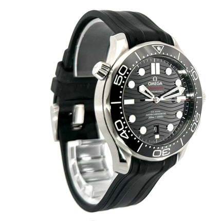 OMEGA Seamaster Diver 300M Master Chronometer 210.32.42.20.01.001 mit Edelstahlgehäuse und schwarzem Kautschukarmband