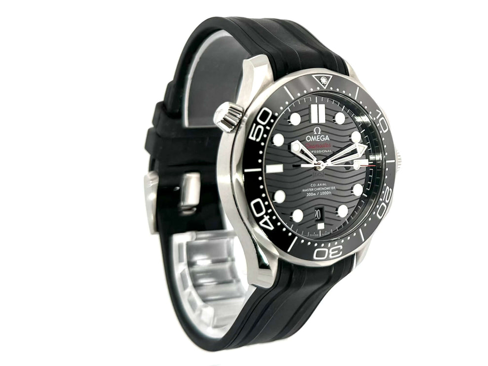 OMEGA Seamaster Diver 300M Master Chronometer 210.32.42.20.01.001 mit Edelstahlgehäuse und schwarzem Kautschukarmband