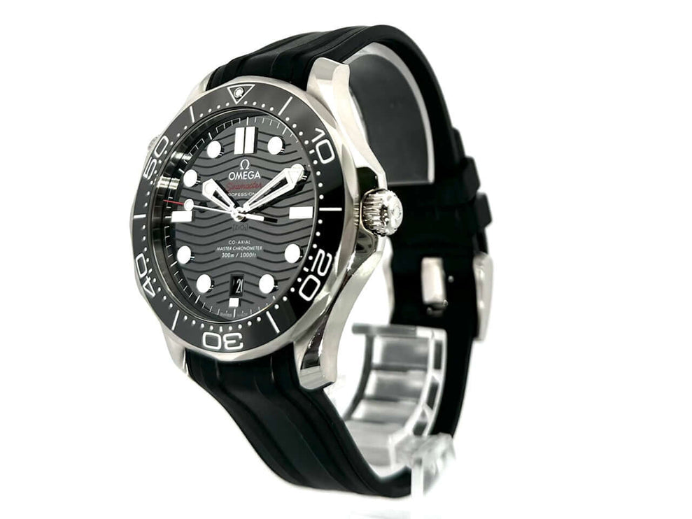 OMEGA Seamaster Diver 300M Master Chronometer Ref. 210.32.42.20.01.001 aus Edelstahl mit schwarzem Kautschukband und Keramiklünette