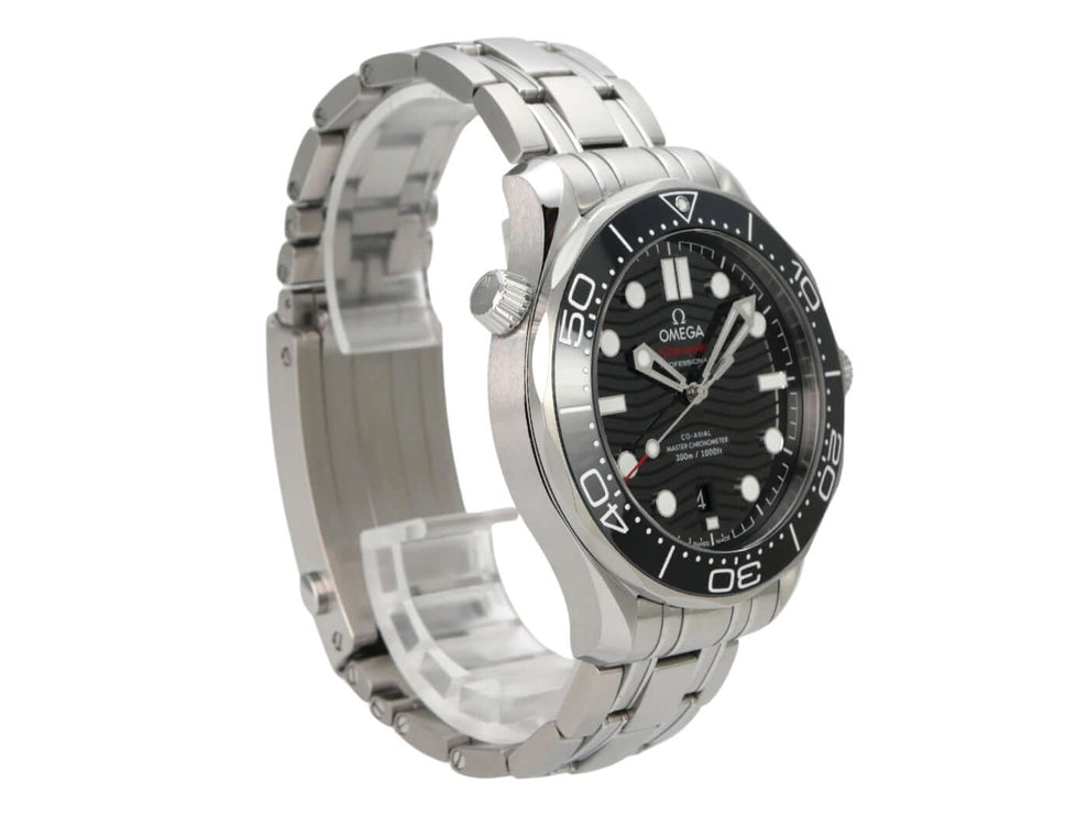 OMEGA Seamaster Diver 300M 210.30.42.20.01.001 Edelstahl-Uhr mit schwarzem Zifferblatt und poliertem Armband.