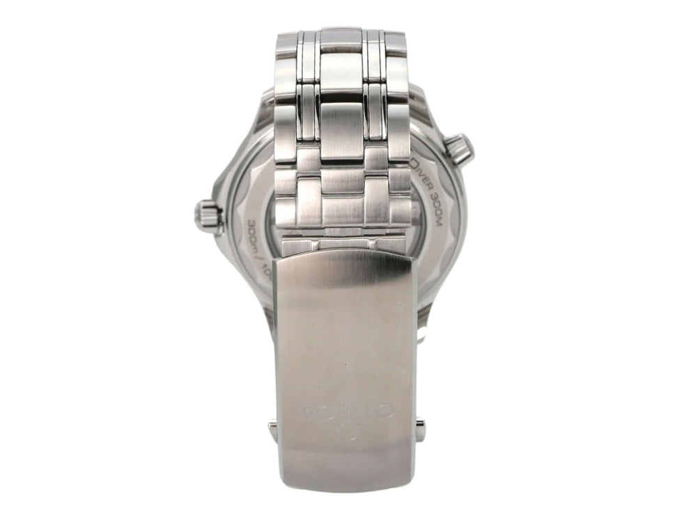 Rückansicht der OMEGA Seamaster Diver 300M 210.30.42.20.01.001 mit Edelstahlband und Faltschließe